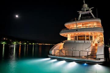 Yachts de luxe qui sont à vendre