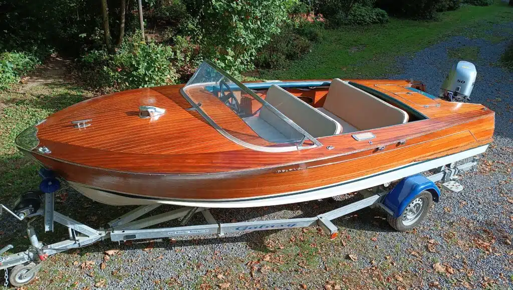 vue d'un Bateau en bois Delfino