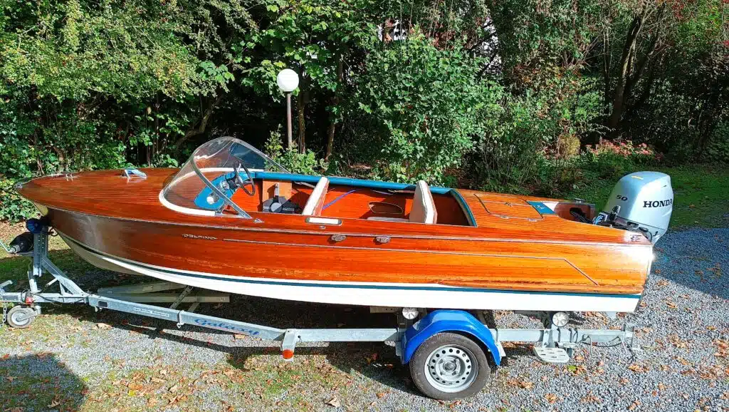 vue de coté Bateau en bois Delfino