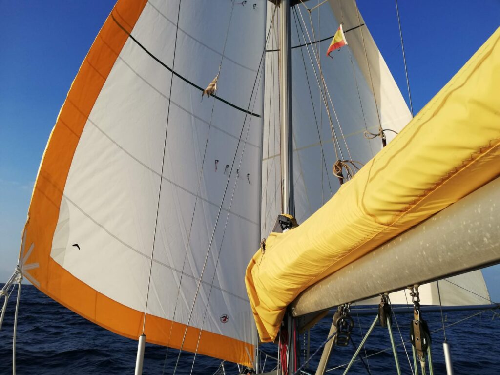 la grande voile du Voilier Oceanis 411