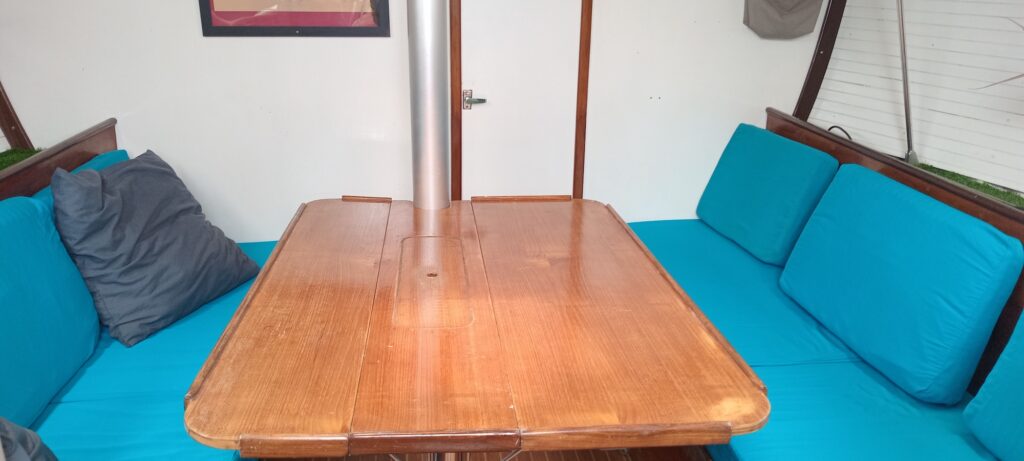 Bénéteau FIRST 35 PTE intérieur